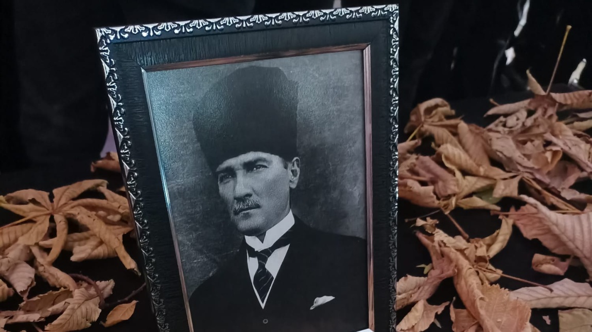 ATATÜRK'Ü SAYGI, MİNNET VE ÖZLEMLE  ANDIK